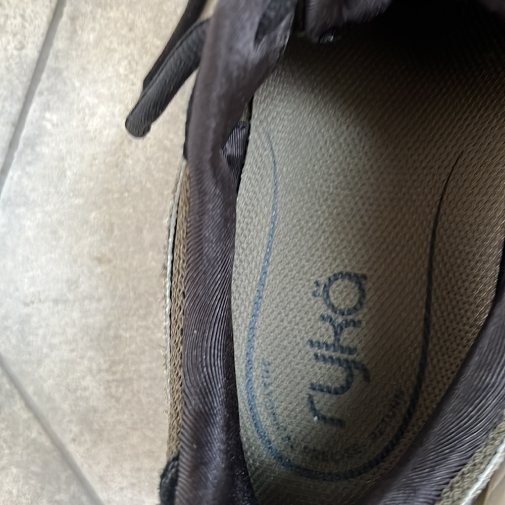 Ryka walking shoe 8.5 - Picture 8 of 11